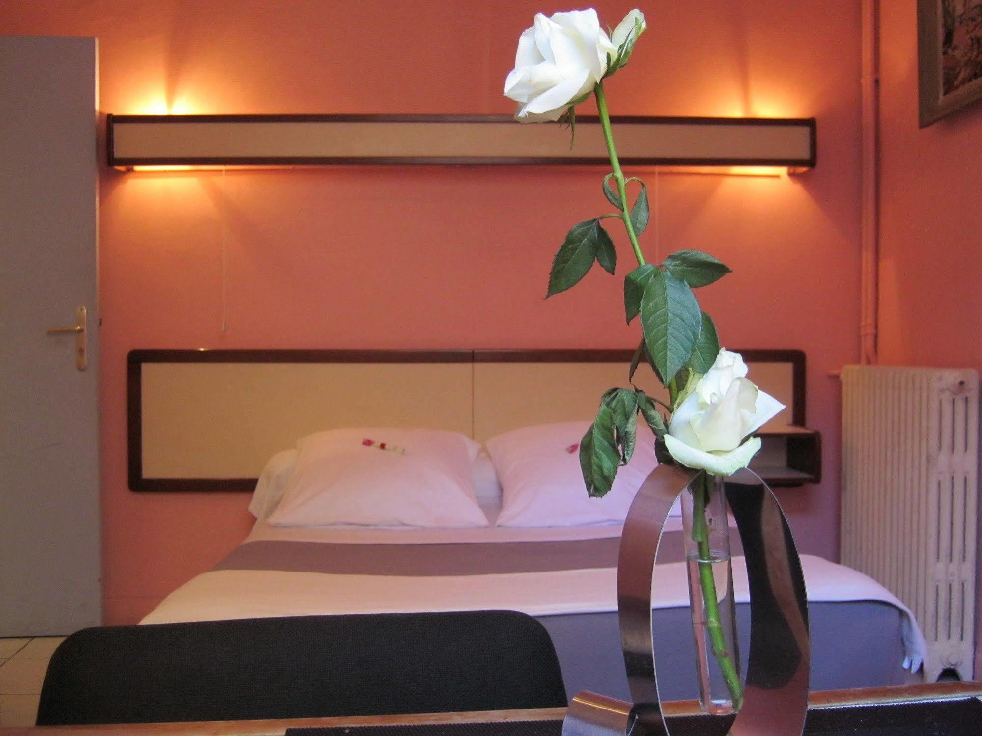 Hotel Innova Cardabella Awinion Zewnętrze zdjęcie